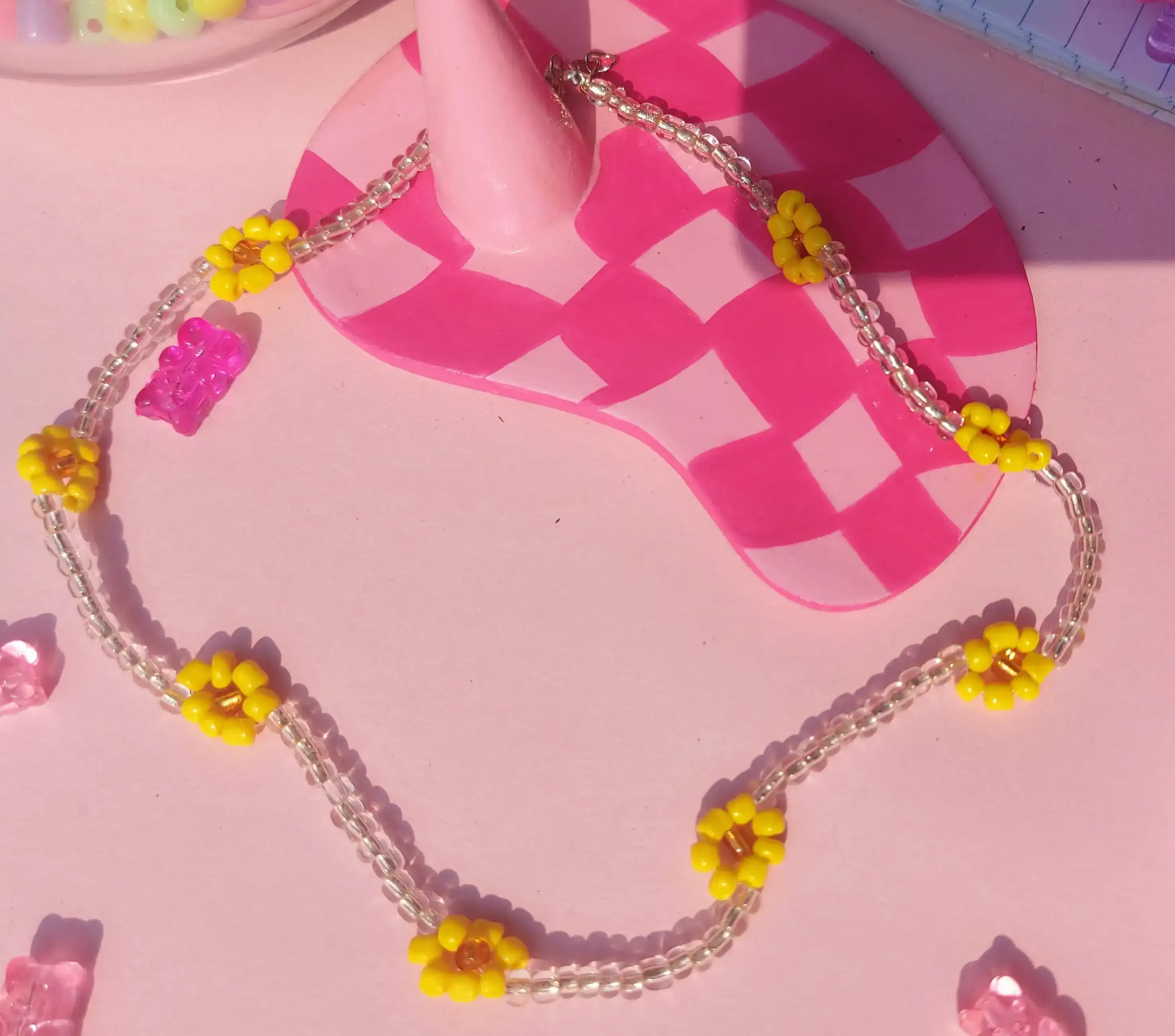 Collar de flores amarillas  2