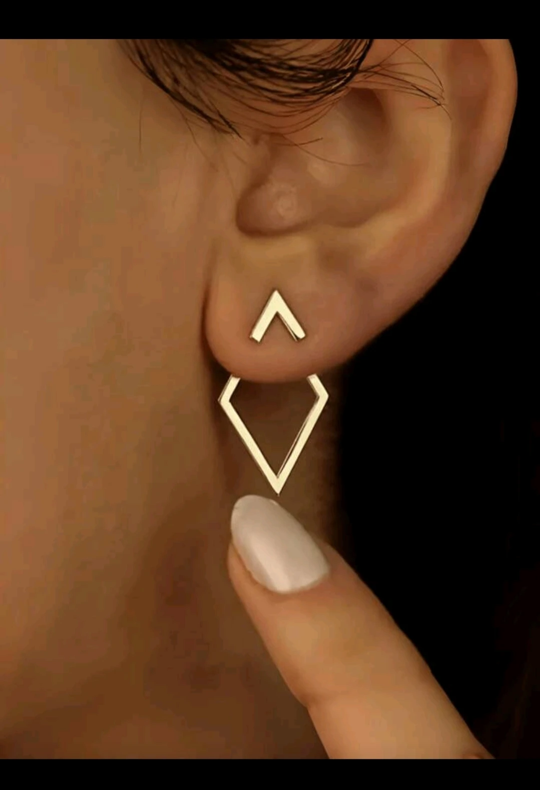 Par de pendientes geométricos en forma de diamante hueco 2
