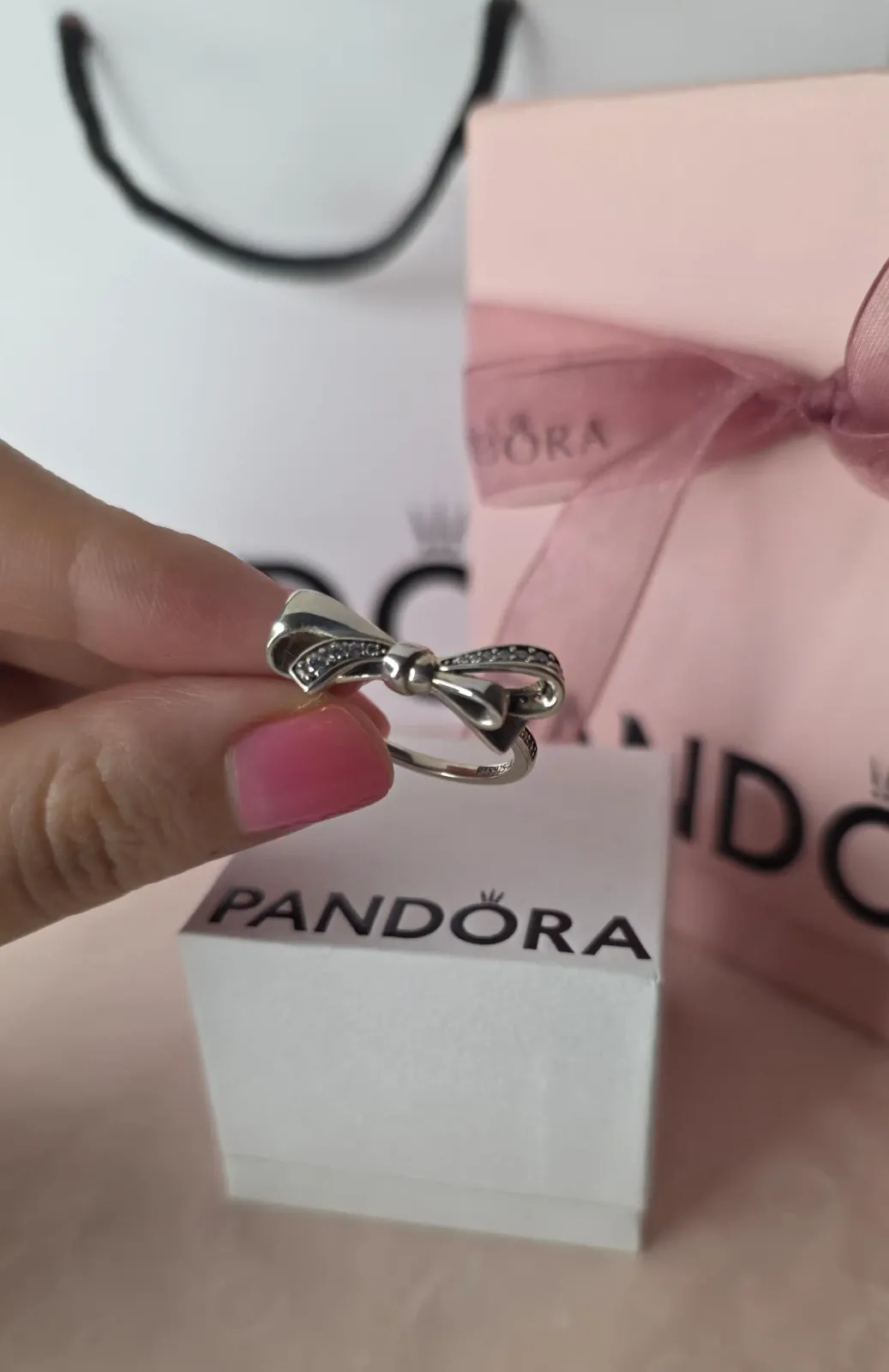 Pandora Brilliant Bow Ring 4