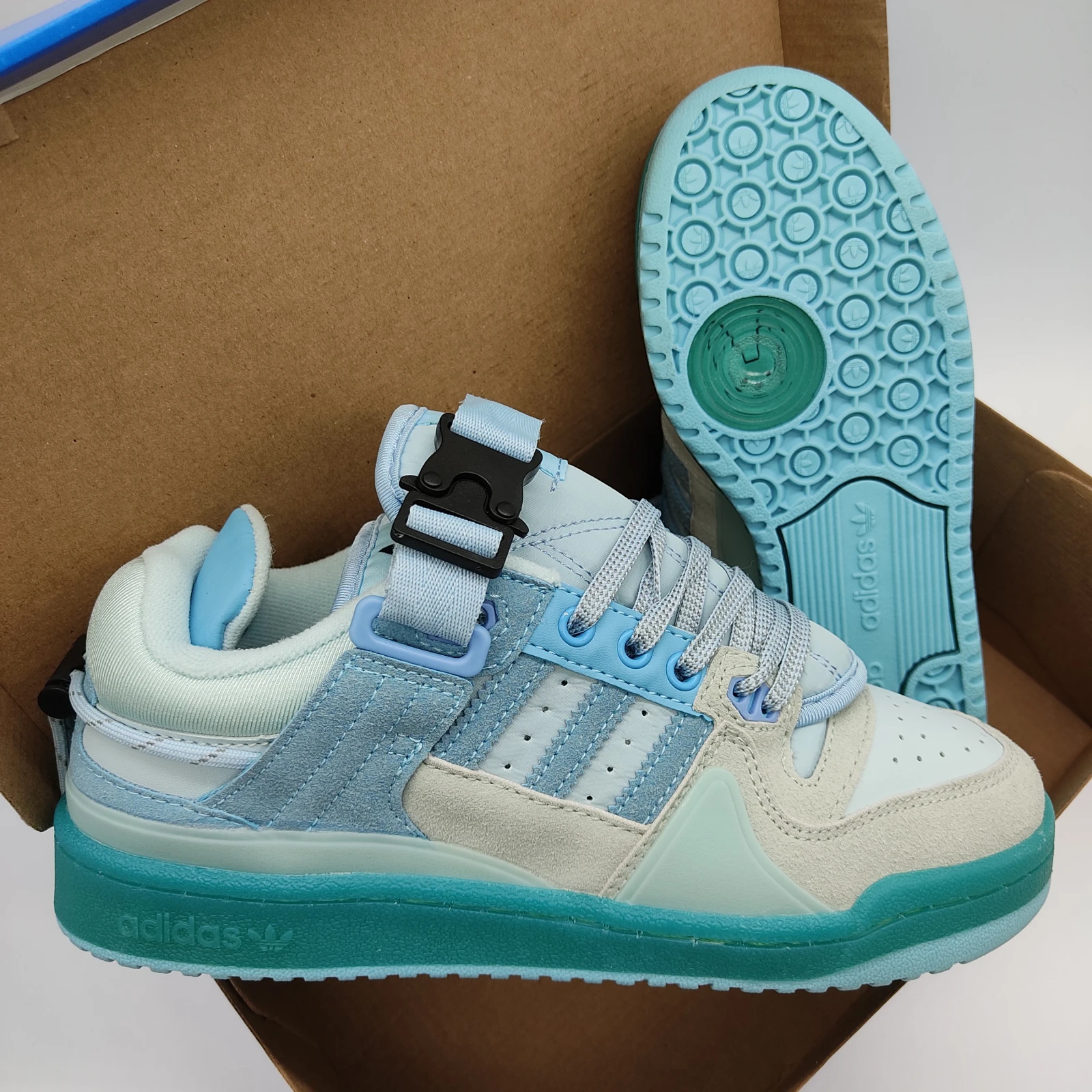 ADIDAS FORUM X BAD BUNNY (1.1 PANAMEÑO) 3