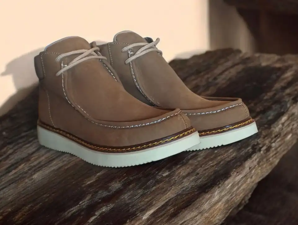 Zapato con agujetas