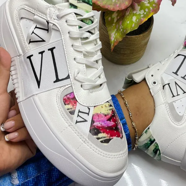 Valentino dama