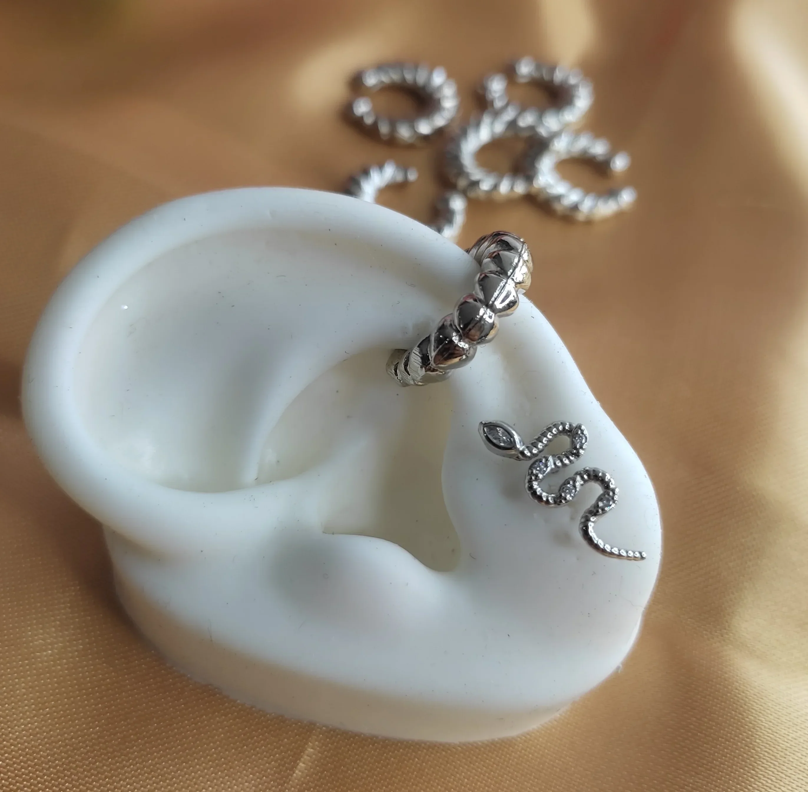 EARCUFF CROISSANT SILVER