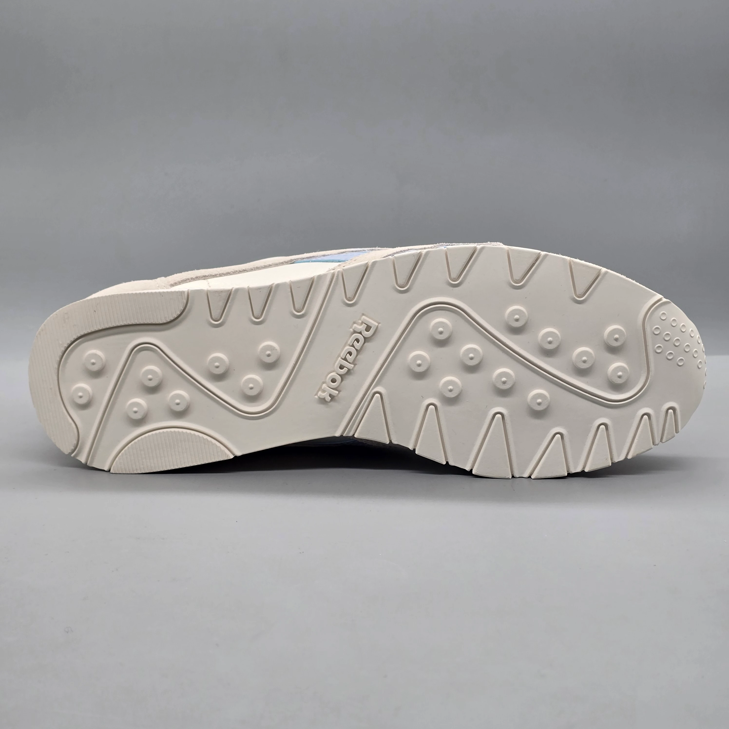 TENIS REEBOK CLASSIC NYLON 6