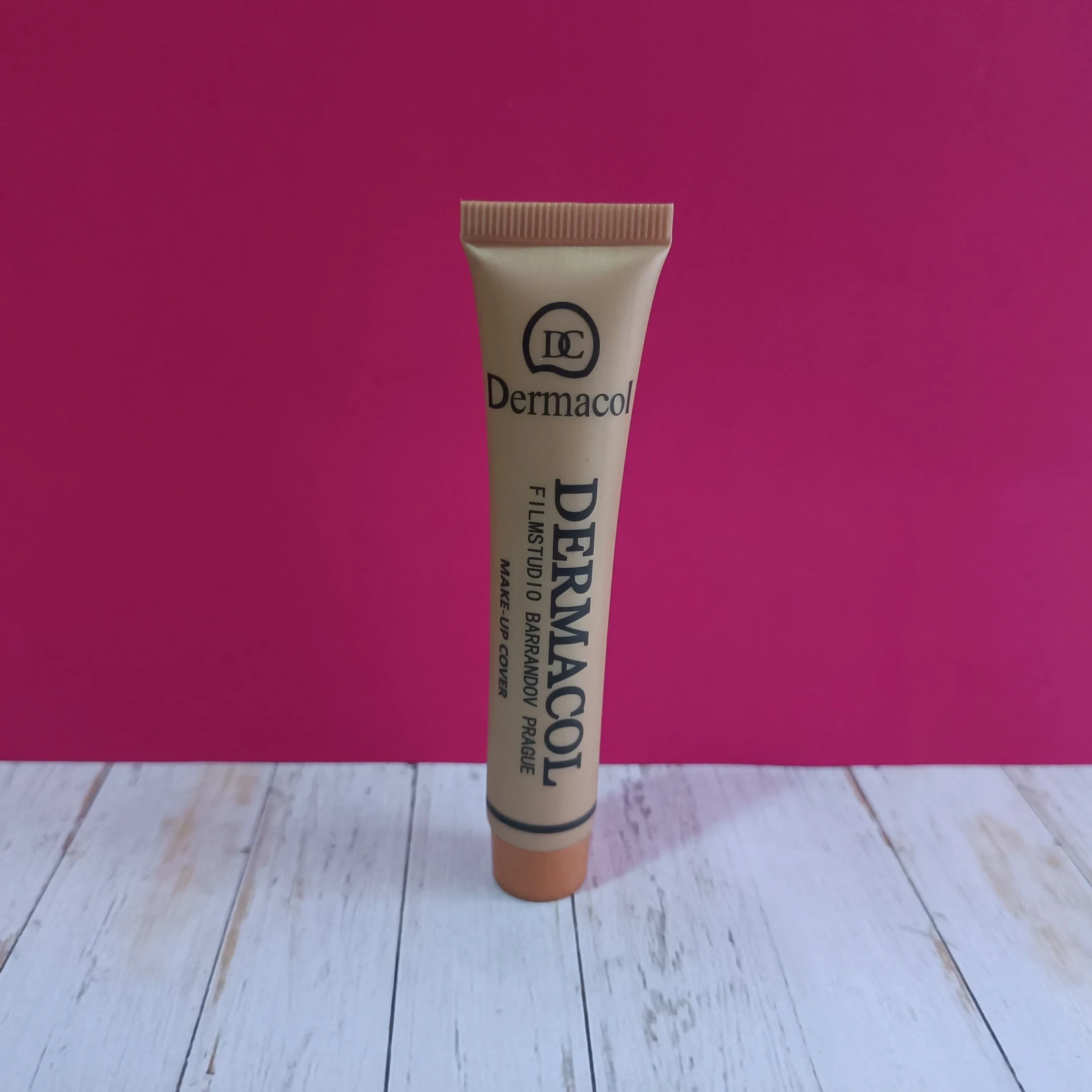 BASE DERMACOL 30G