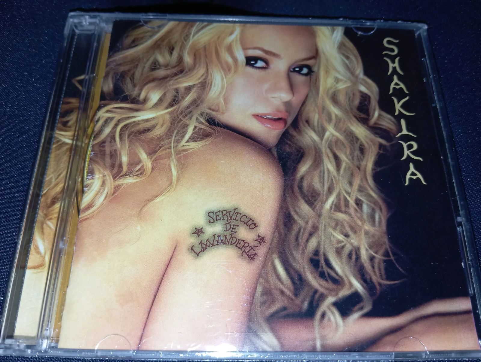 Shakira - Servicio De Lavanderia (MEXICO)