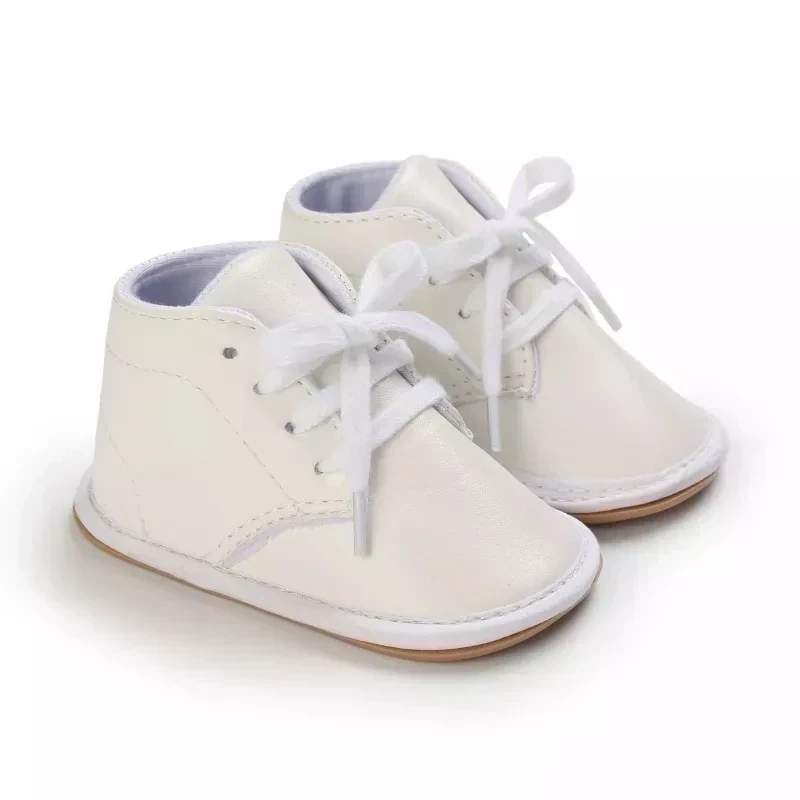 ZAPATITOS BLANCO CORDONES  2