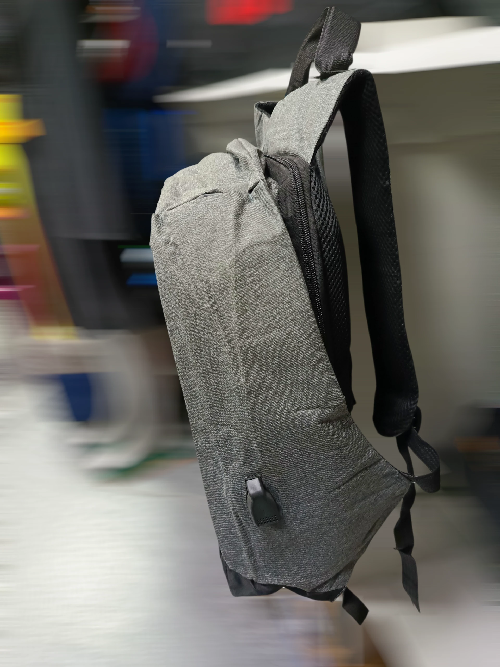 MOCHILA ANTI ROBÓ  2