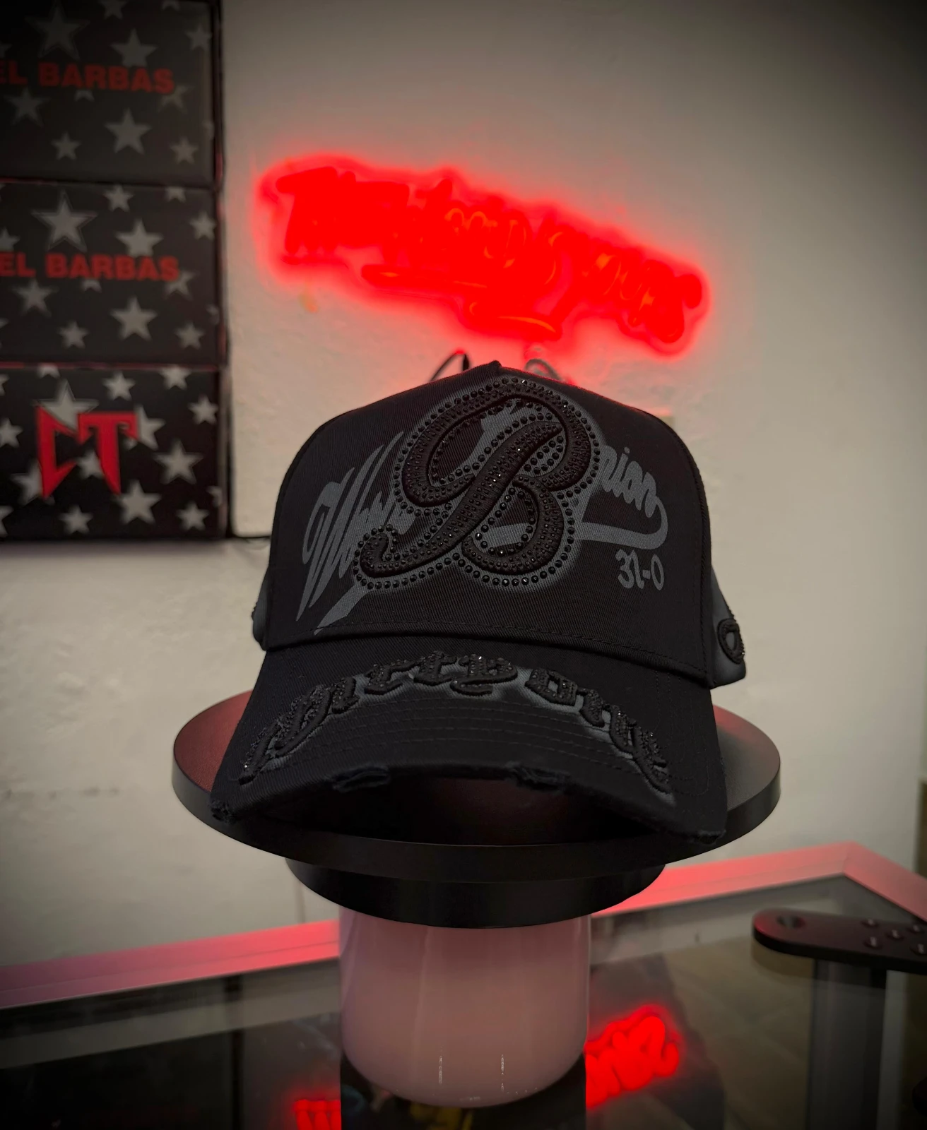 31 hats x Benavidez 2