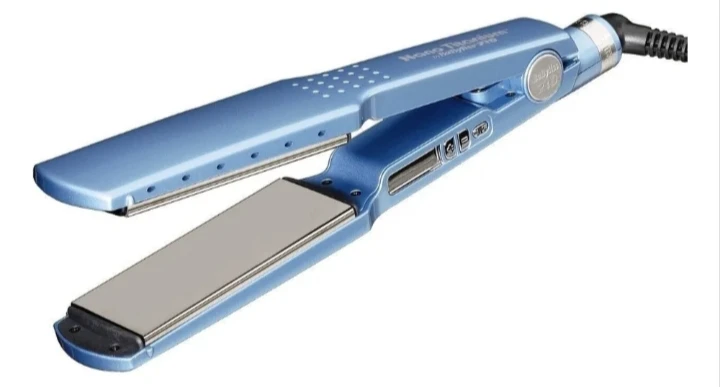 PLANCHITA BABYLISS PRO NANO TITANUM CELESTE 2
