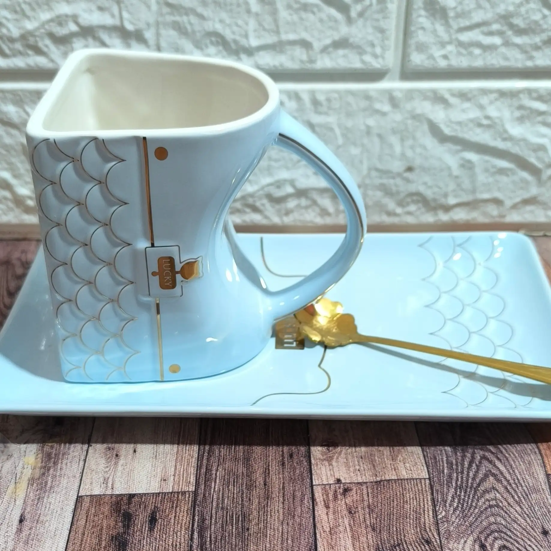 "Outlet" Taza cartera