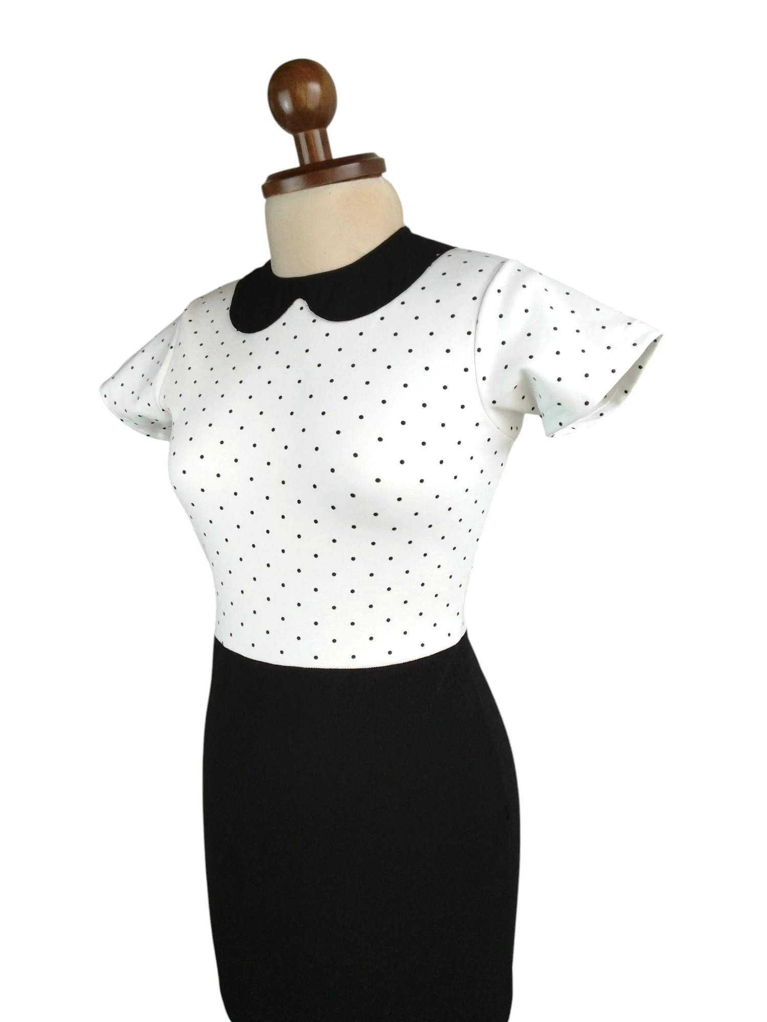 Vestido negro con puntos talla L