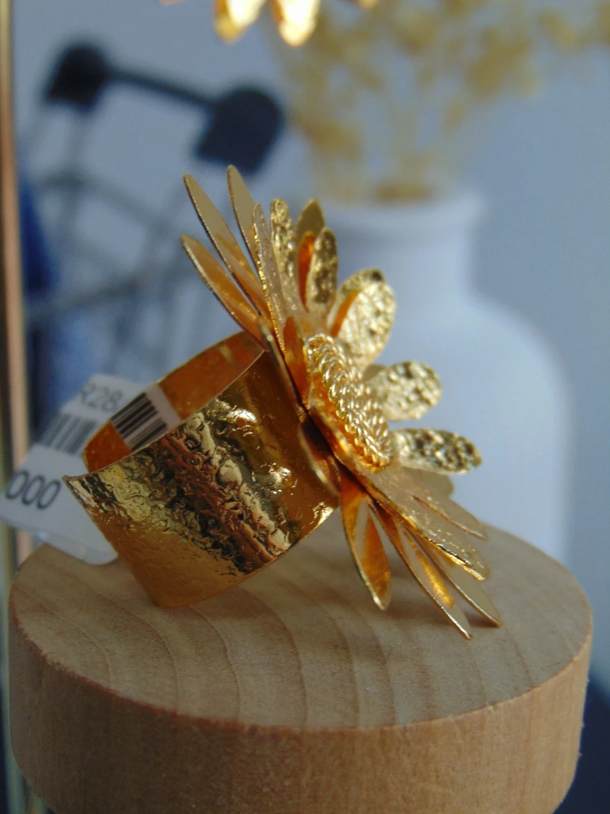 ANILLO BAÑO DE ORO 24K GRUESO GIRASOL TALLADO 2