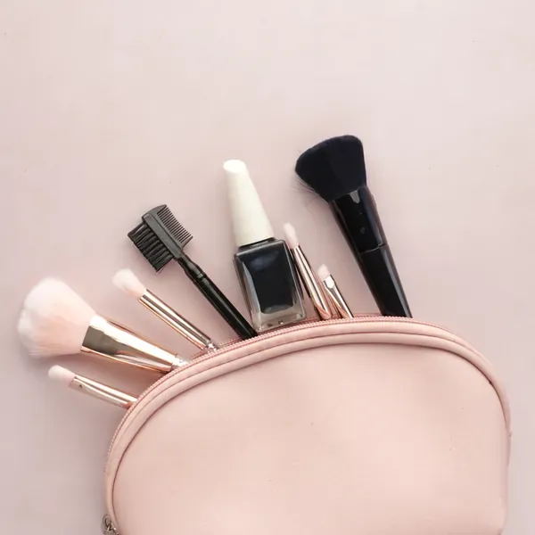 Cosmetiqueros y bolsos