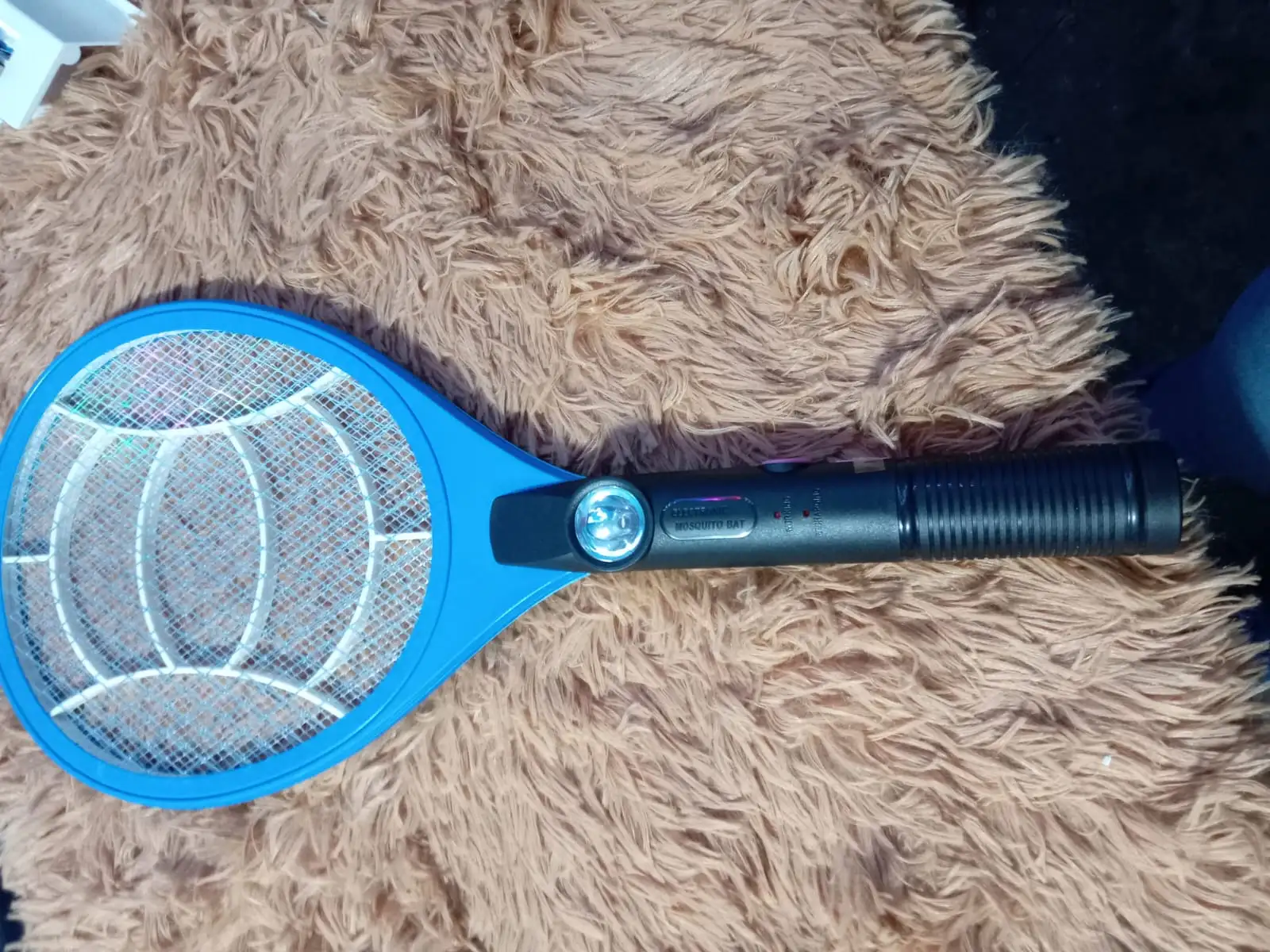 Raqueta mata mosquitos  2
