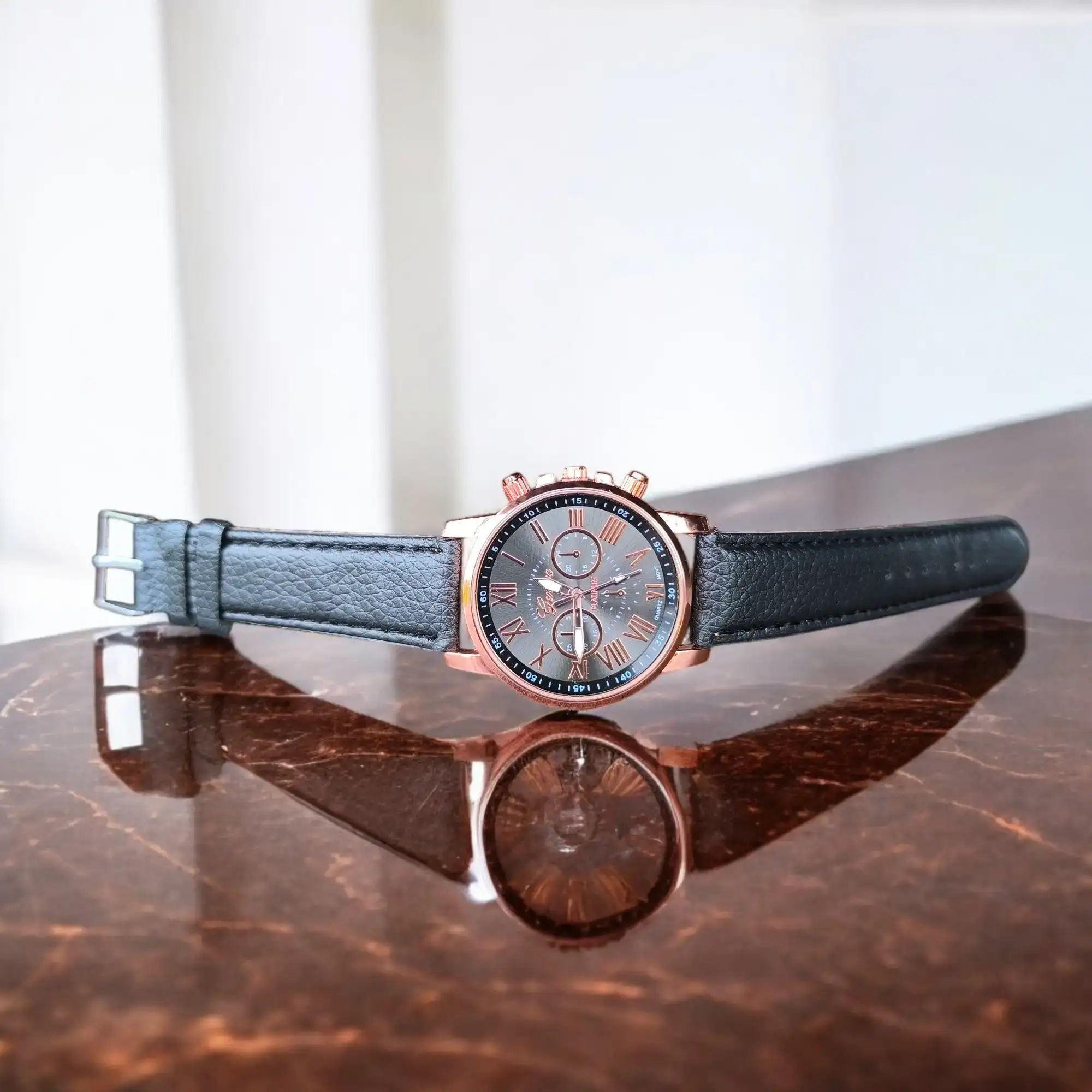 Reloj redondo negro 3