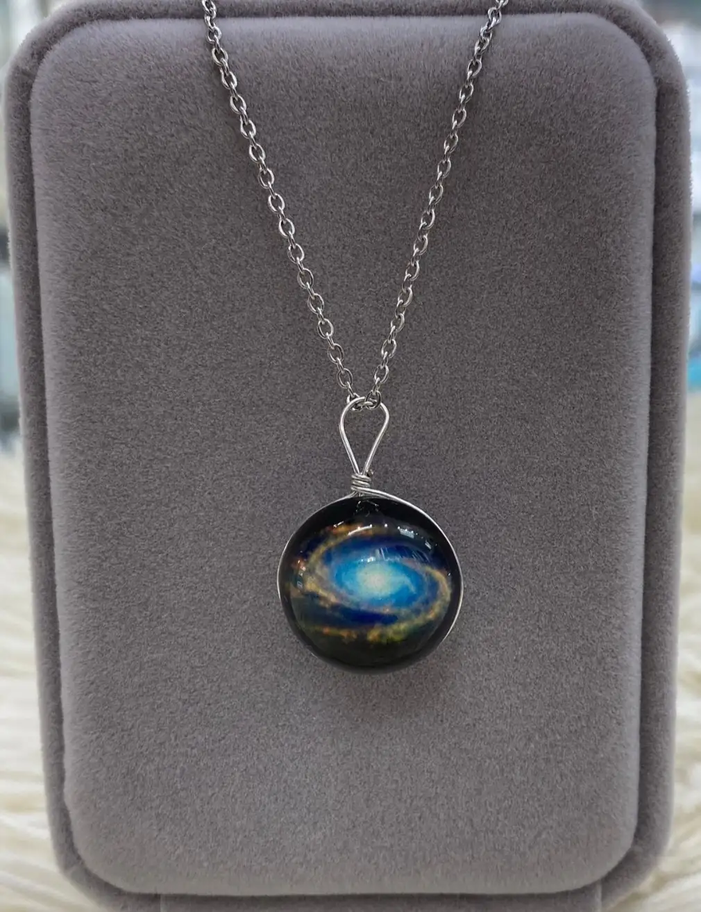 Collar fluorescente  2