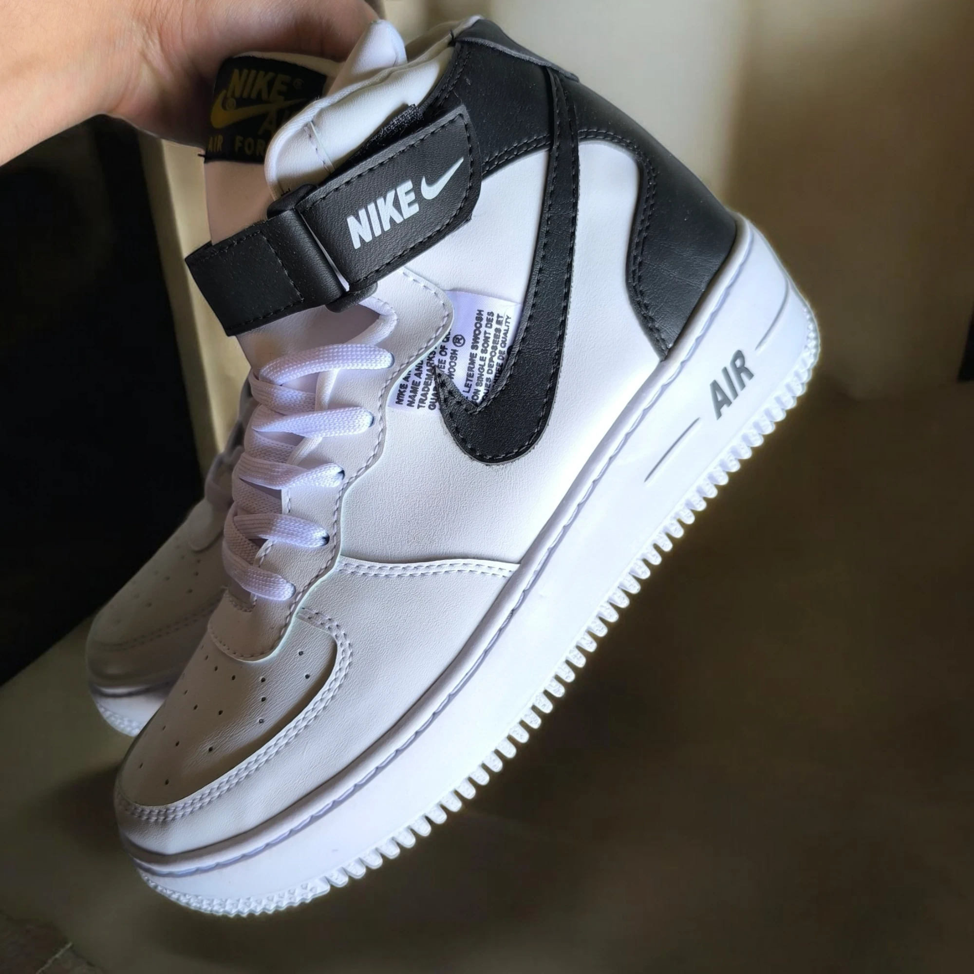 BOTÍN NIKE LEYENDA (Colombiano)