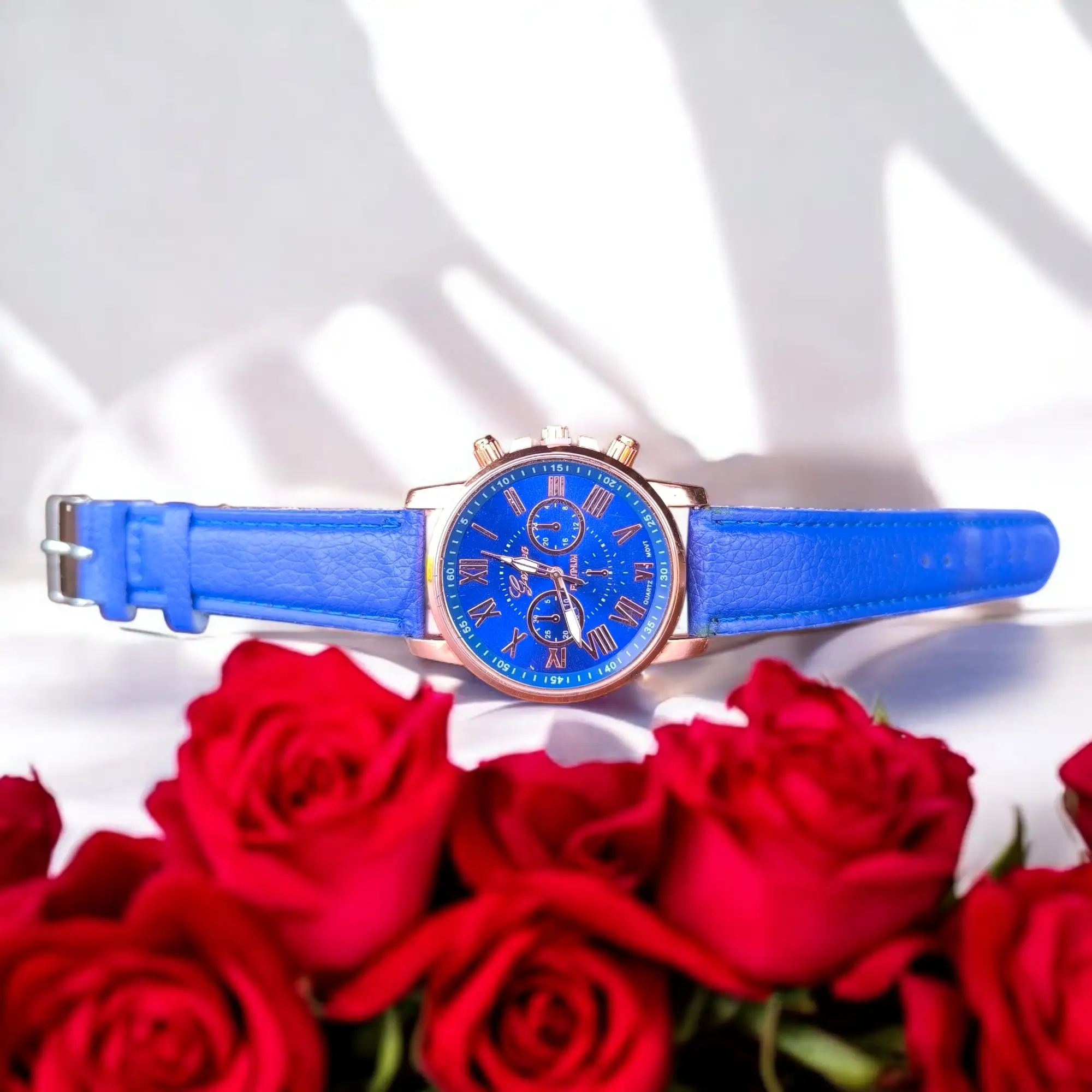 Reloj redondo azul 4