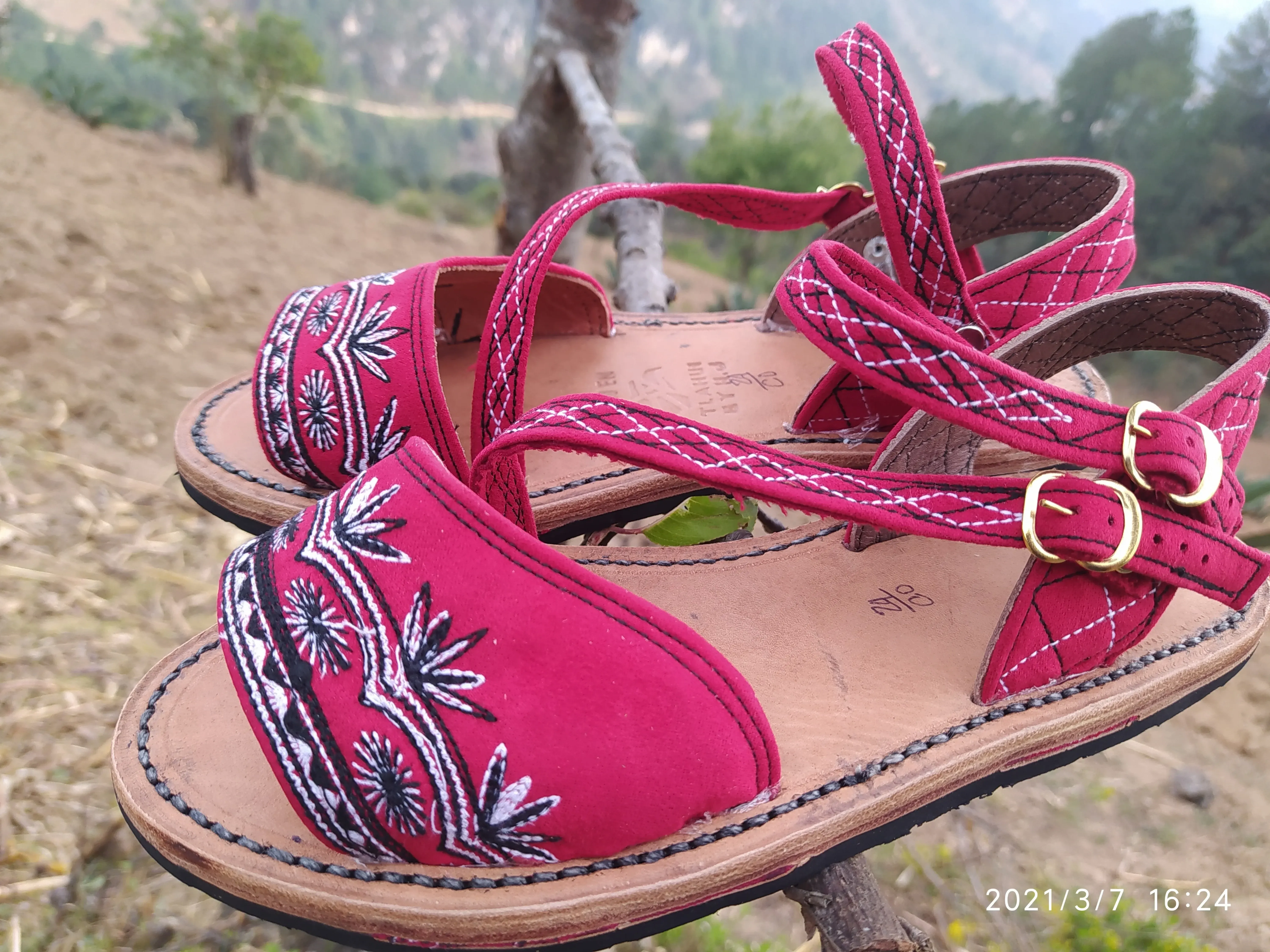 Sandalias color fiusha 002