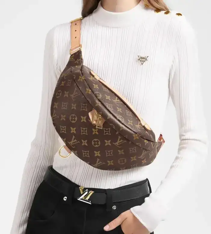 Louis Vuitton  2