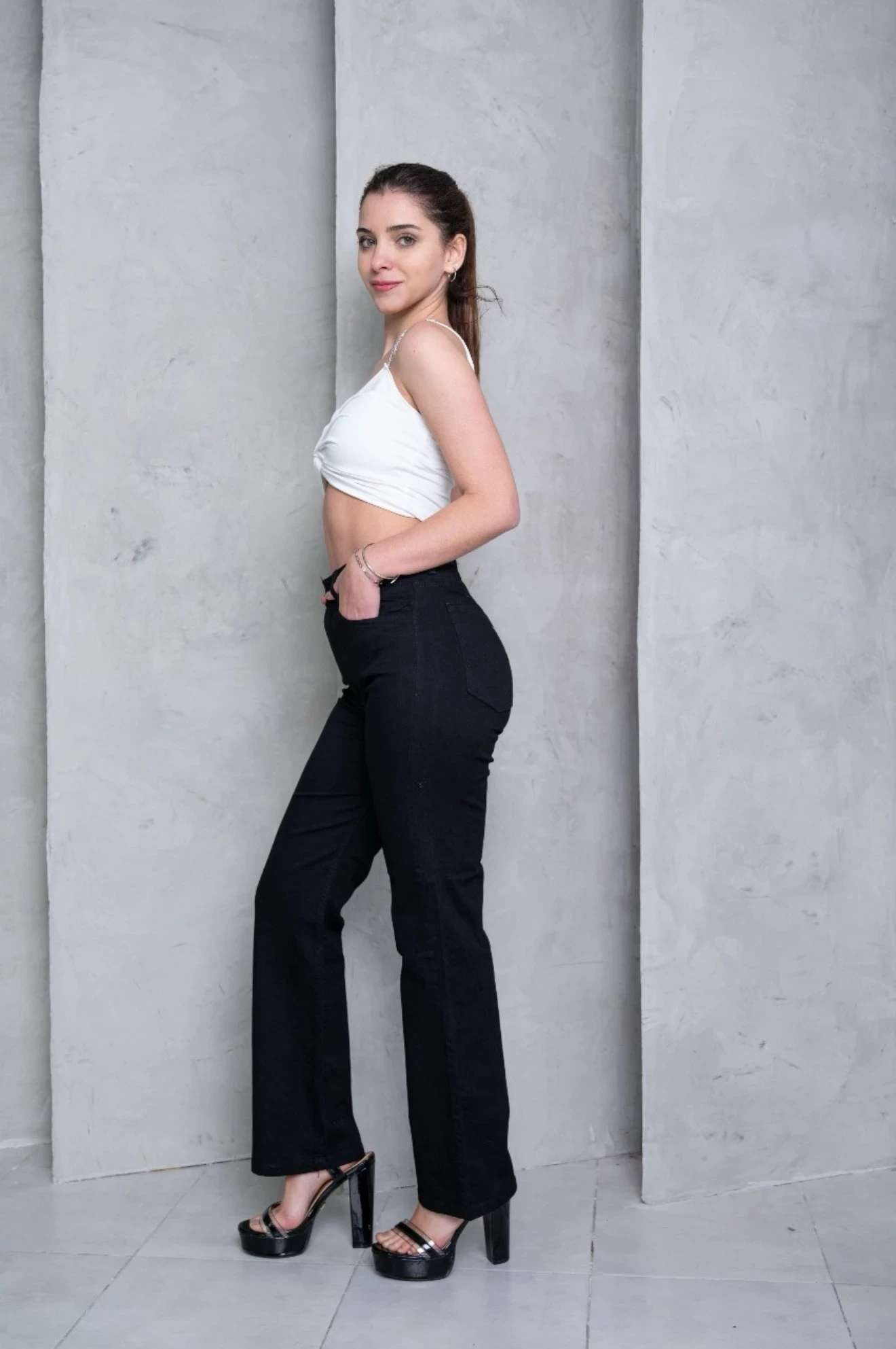 RECTO Y WIDE LEG NEGRO ELASTIZADOS 