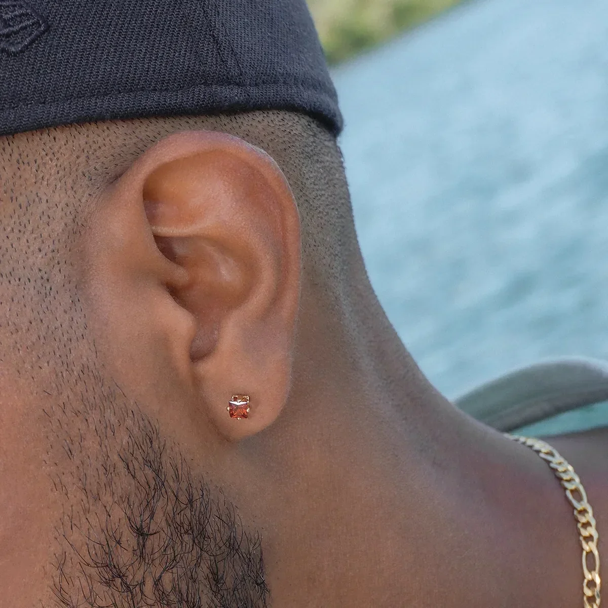 Arete Circon Cuadrado ROJO 2