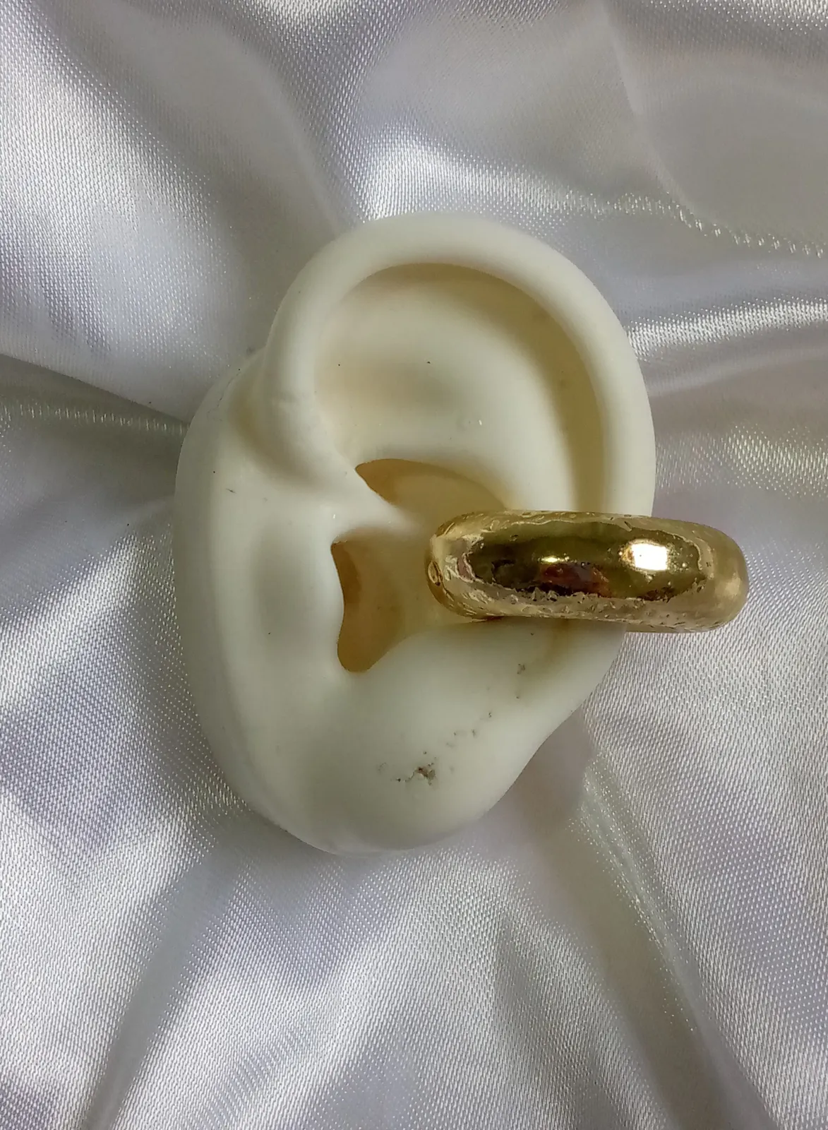 Earcuff grande puntos  2