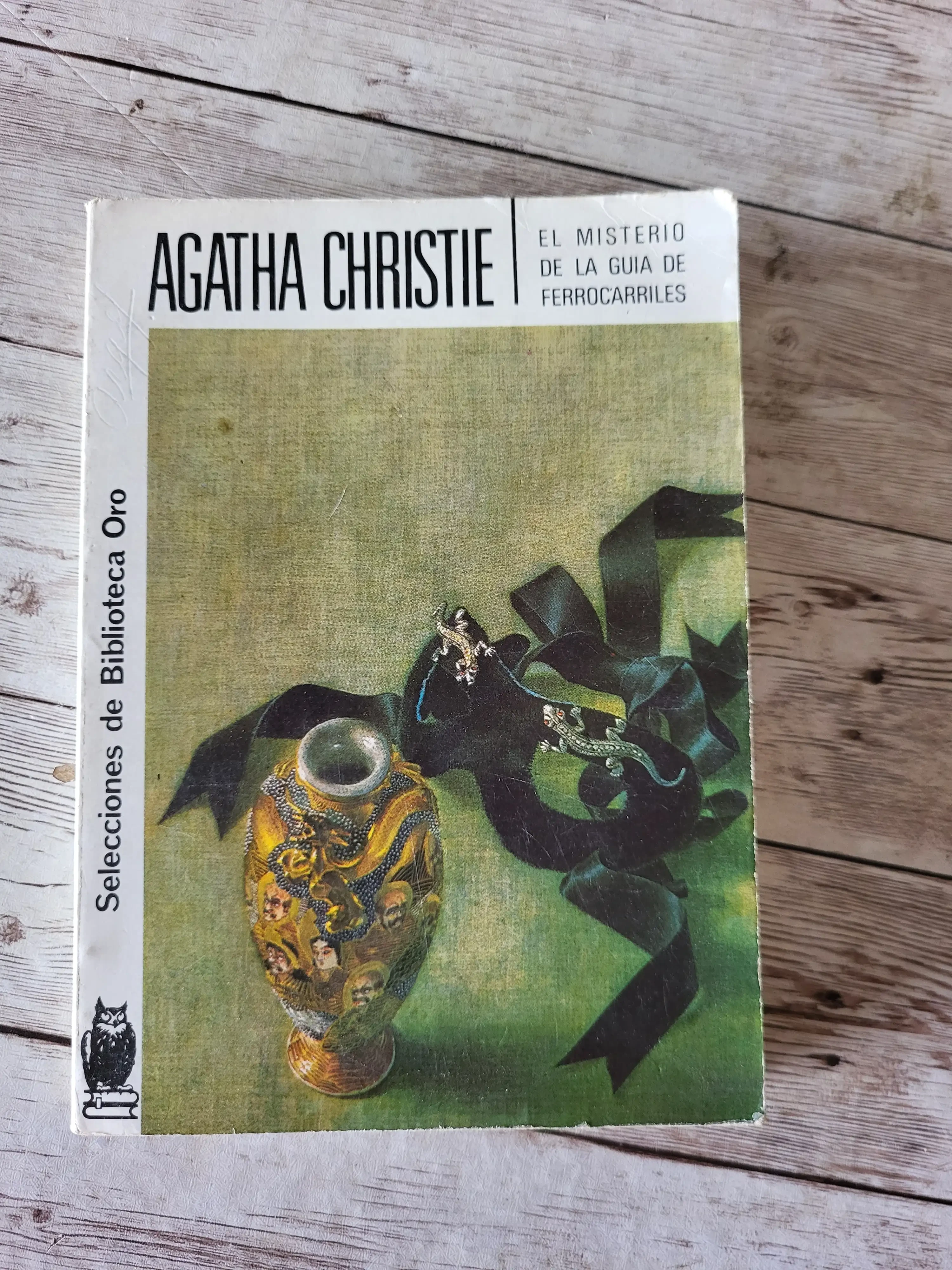 El misterio de la guía de ferrocarriles / Agatha Christie / Crimen / Asesinato