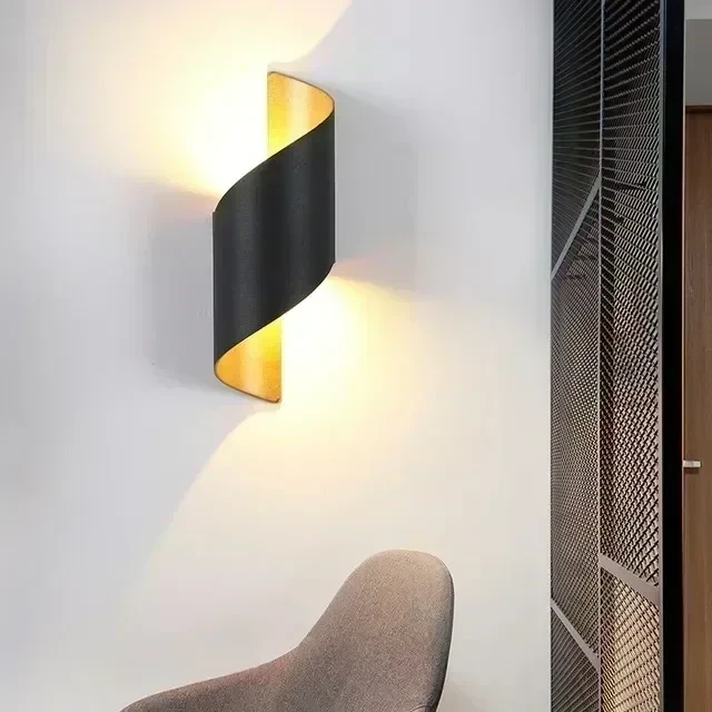 APLIQUE LED ESPIRAL NEGRO+DORADO 2X5W 3000K   4
