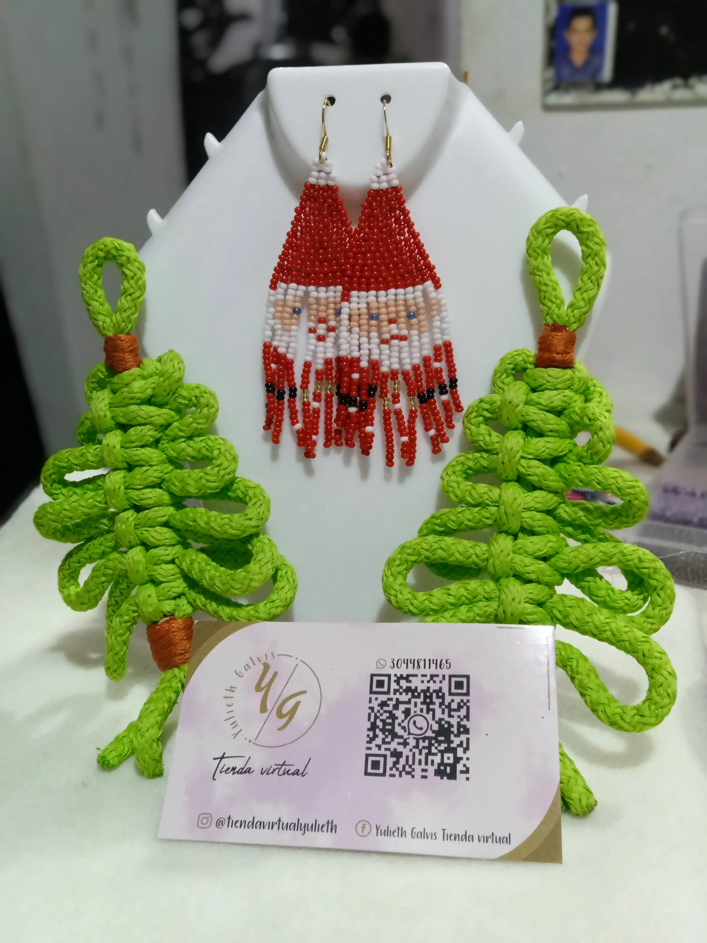 Aretes Santa Claus Rojos