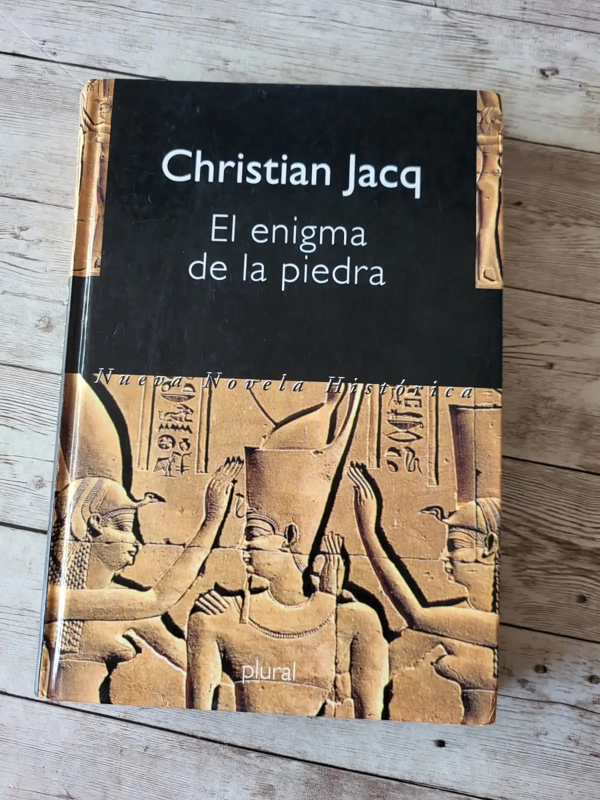 El enigma de la piedra / Christian Jacq /Historia