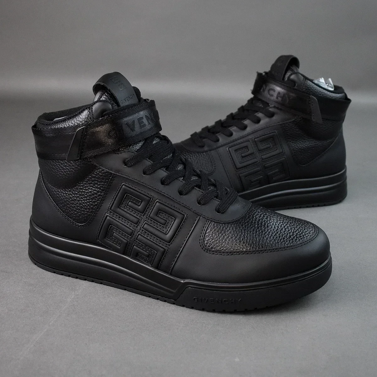 Botin Givenchy Velcro