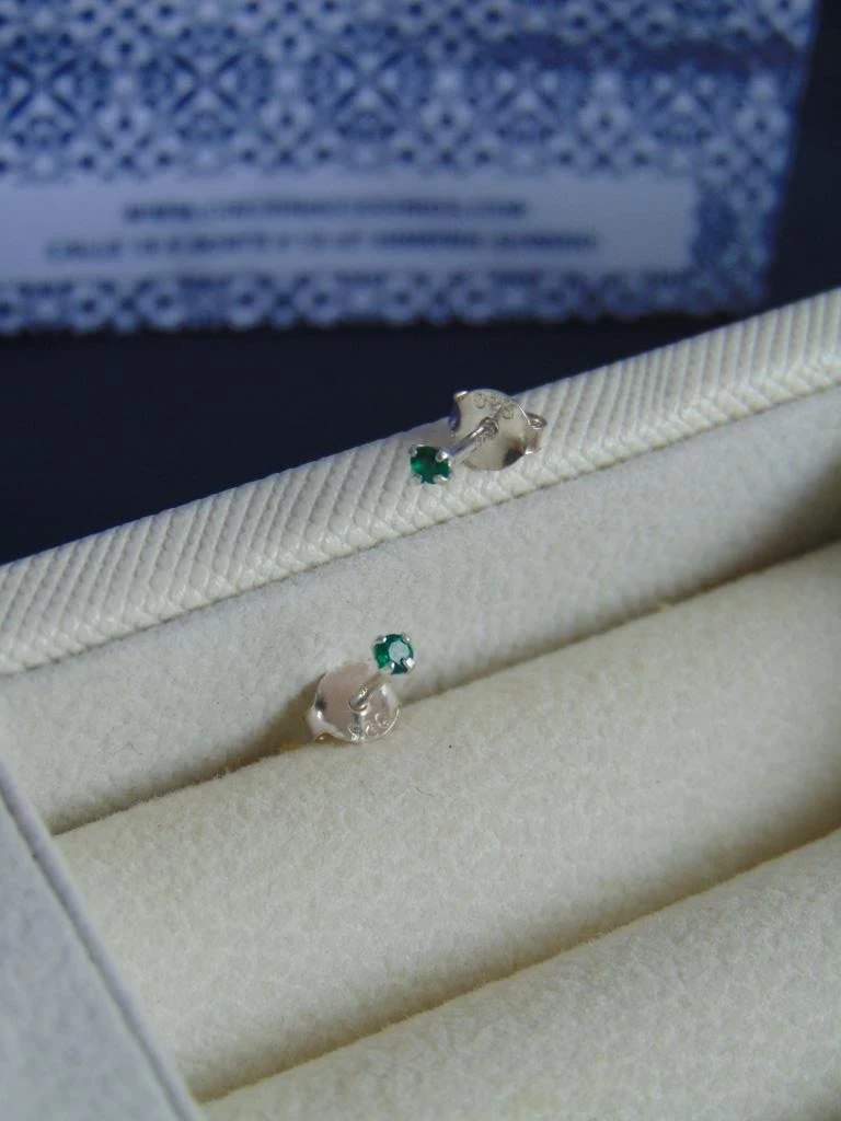 TOPOS PLATA LEY 925 MINI CHISPA VERDE 2MM 2