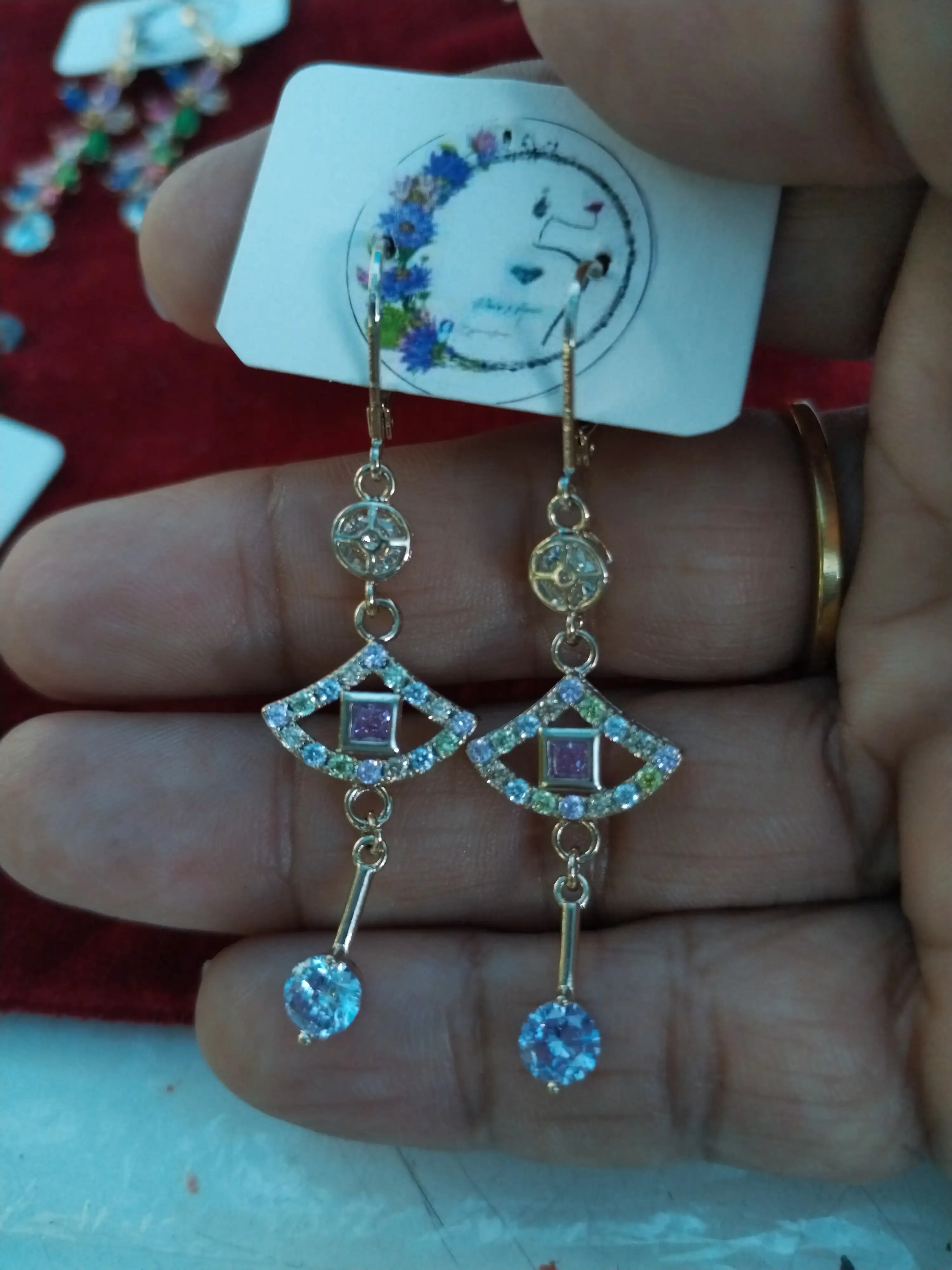 ✴️ Aretes con circonias
