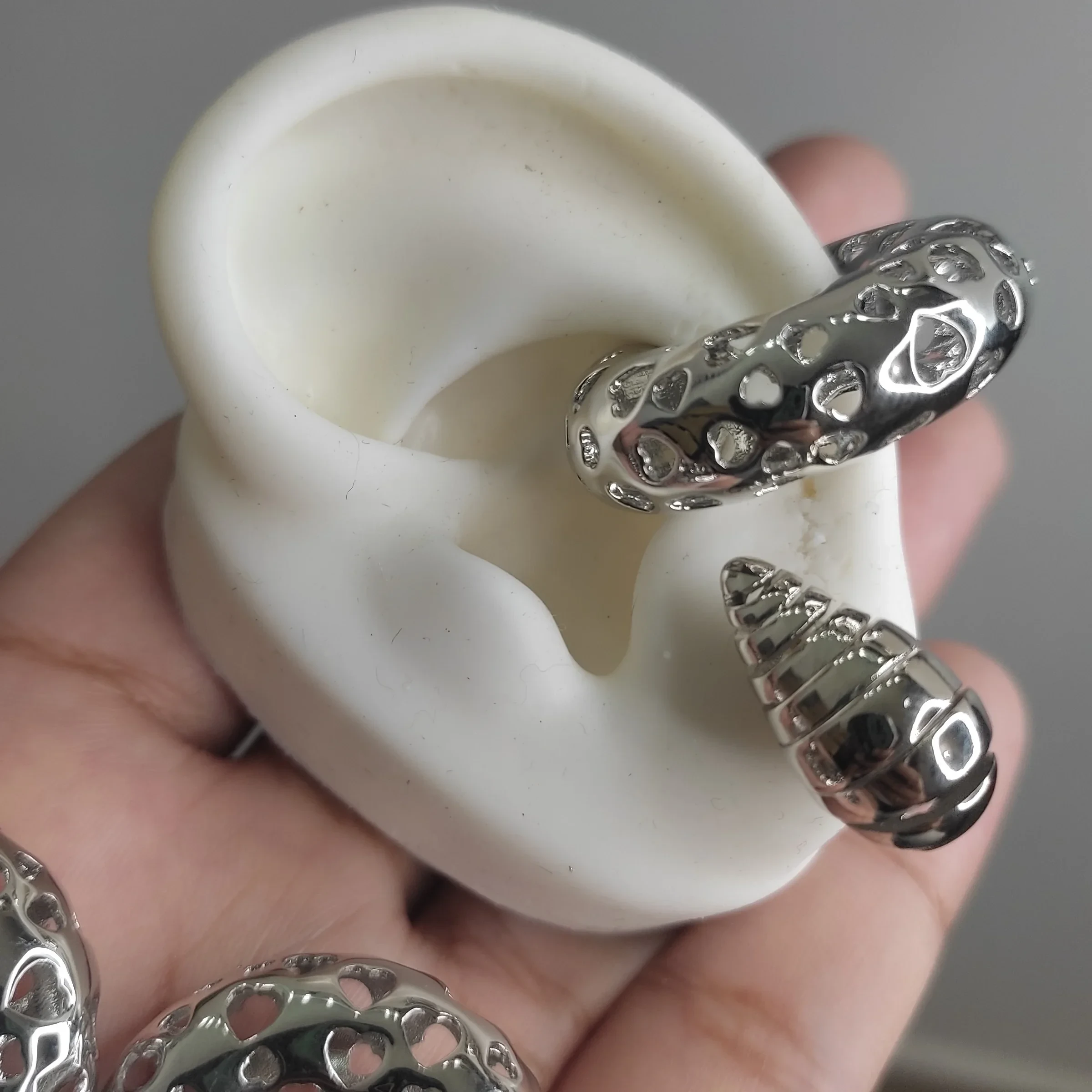 EARCUFF MAXI CHUNKY LOVE SILVER 2
