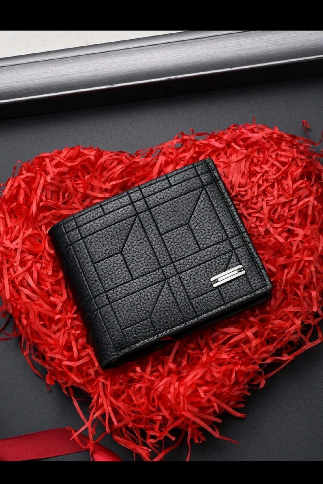 Billetera de Caballero Elegante con Textura Geométrica 9