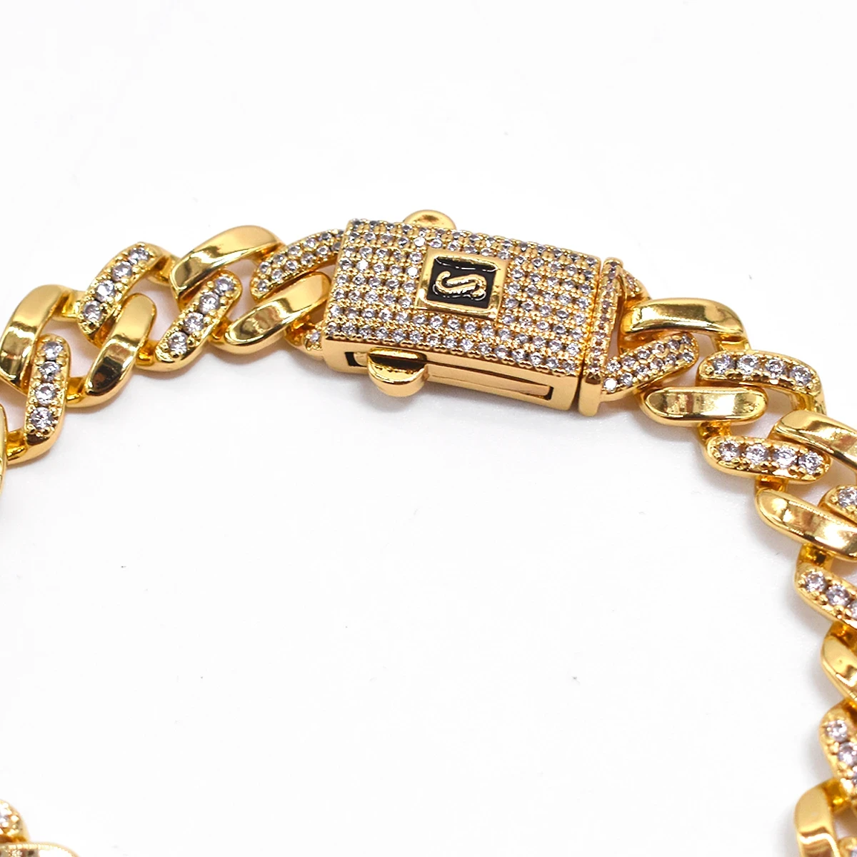 ESCLAVA -  EN ORO CON DIAMANTES  4