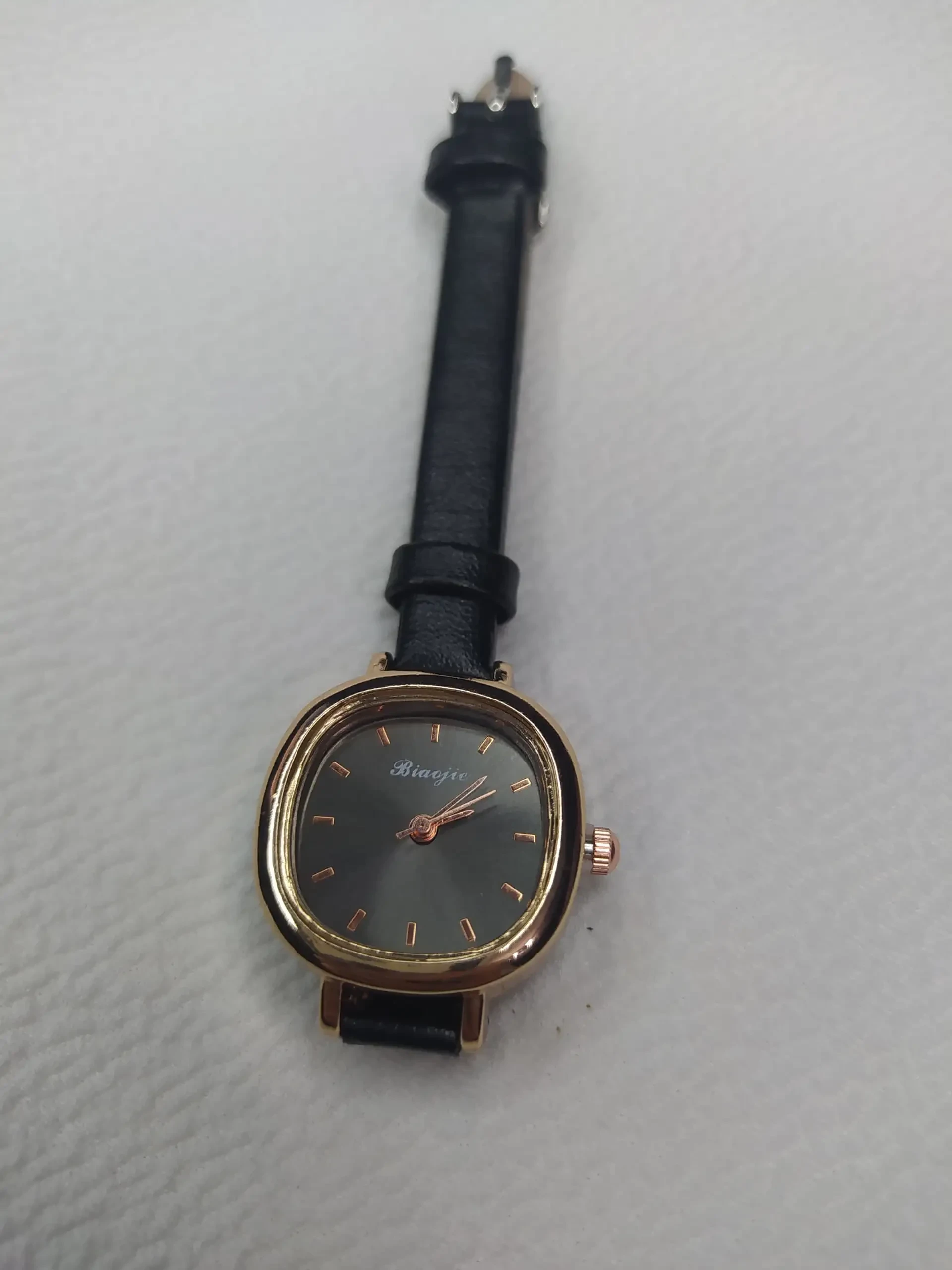 Reloj diseño minimalista 
