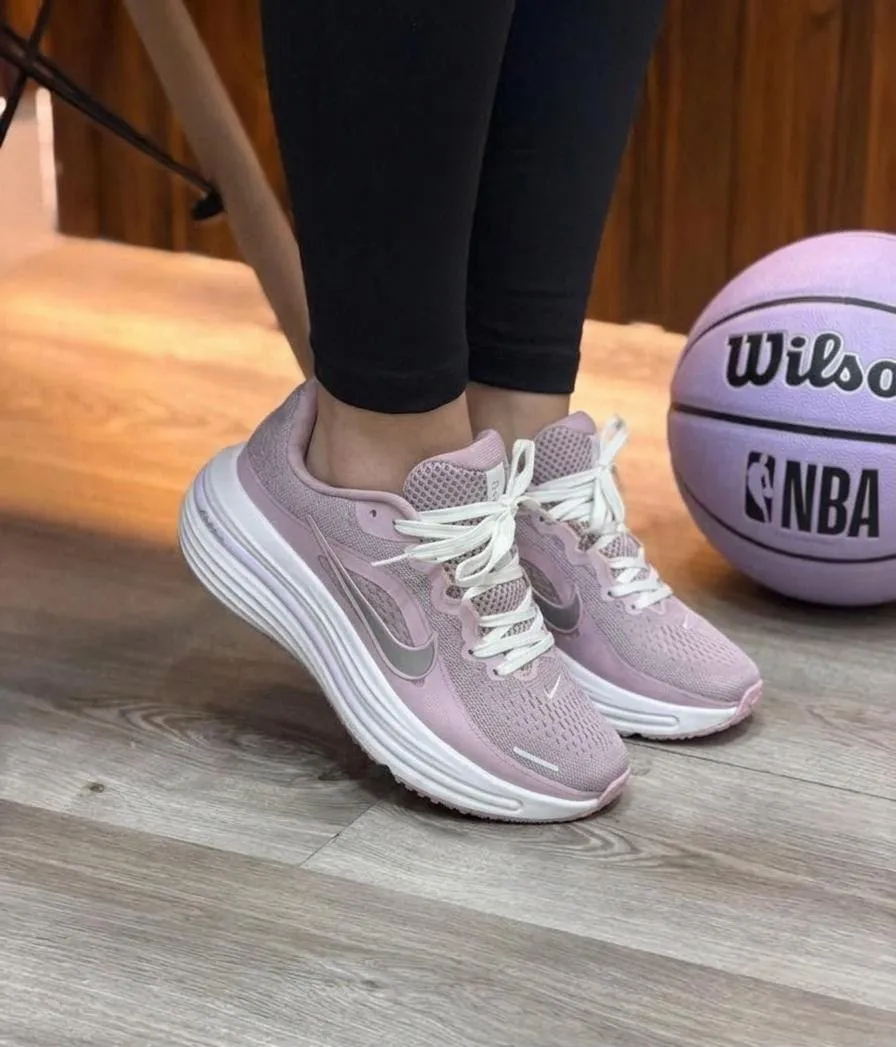 🙋‍♀️ NIKE ZOOM  4