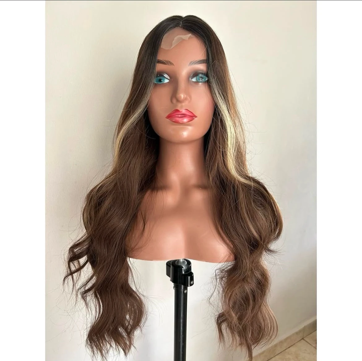 Peluca Semi 26” con highlight  3