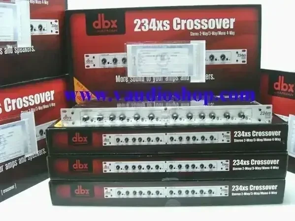 CROSSOVERDBX 234 XS DE 4 VIAS,   dBX 234XS Crossover stereo 2/3 vías o mono en 4 vías con conectores XLR ( Canon )  Entradas y Salidas balanceadas con conector XLR 3 Pins Interruptores de modo de operación mono 2-way/3-way estéreo de 4 vías Resumen de la salida de baja frecuencia (subwoofer) interruptor de la gama x10 en ambos canales 40 Hz de paso alto (corte bajo) filtro de dos canales Interruptor de inversión de fase en todas las salidas Controles individuales de nivel en todas las salidas 24dB por octava filtros Linkwitz-Riley (el estándar profesional) LED de estado estéreo / mono indican el modo seleccionado 2 años en piezas y mano de obra de serie dbx ® CSA NRTL / C aprobados CE RoHS 4