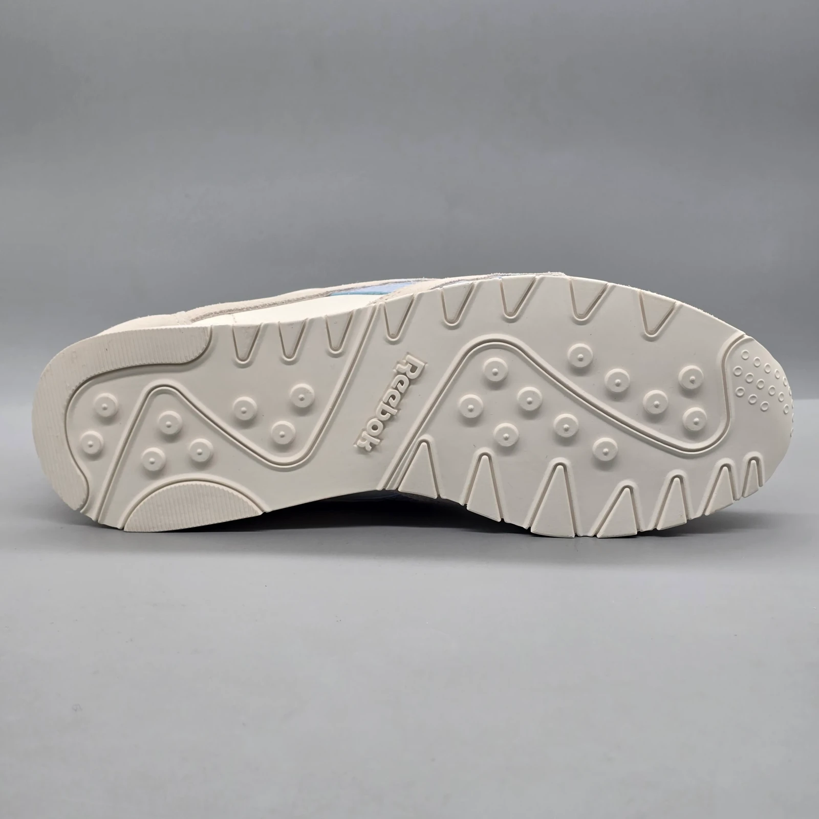 TENIS REEBOK CLASSIC NYLON 6
