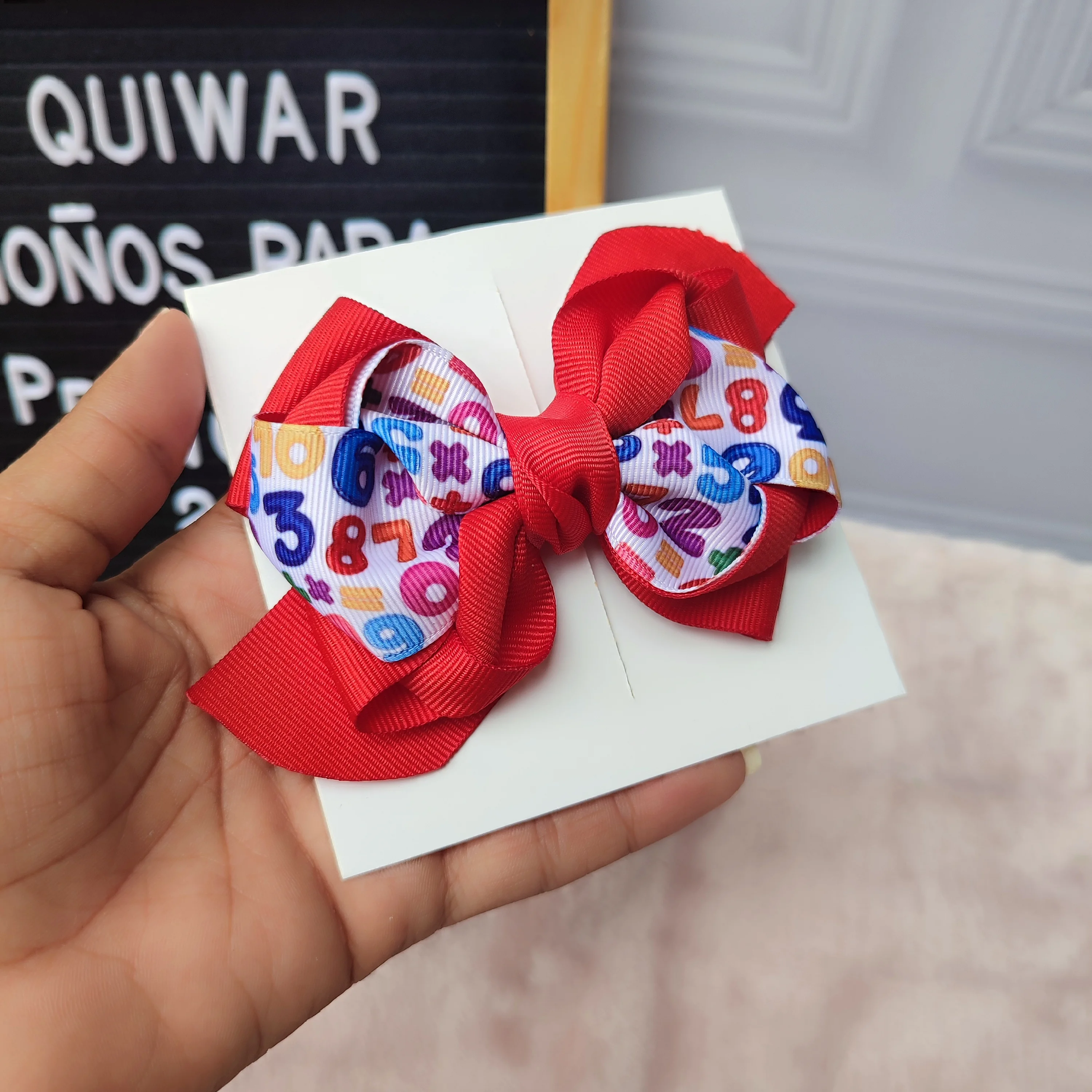 Lazo Rojo Estampado Números