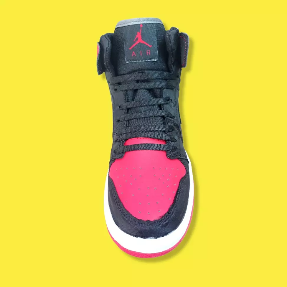 Adidas tipo Jordan, rojo y negro.  3