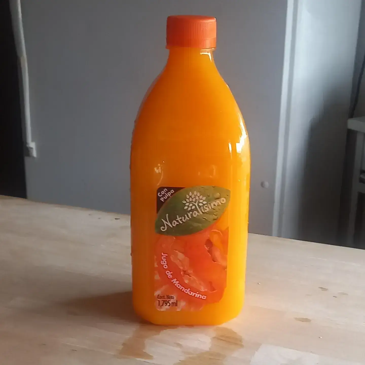 Naturalisimo jugo de mandarina 
