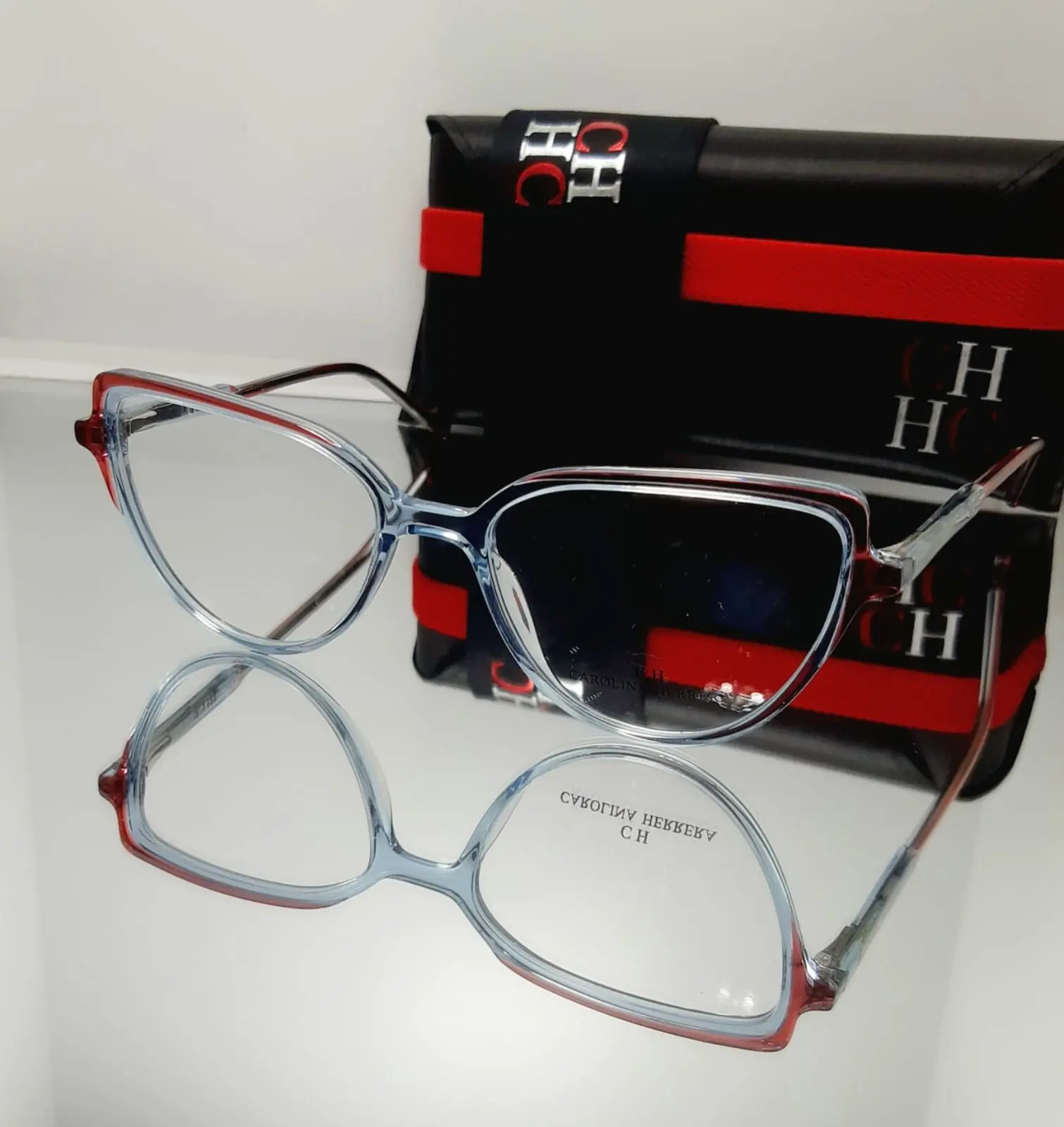 *Montura Carolina Herrera replica 3A  9