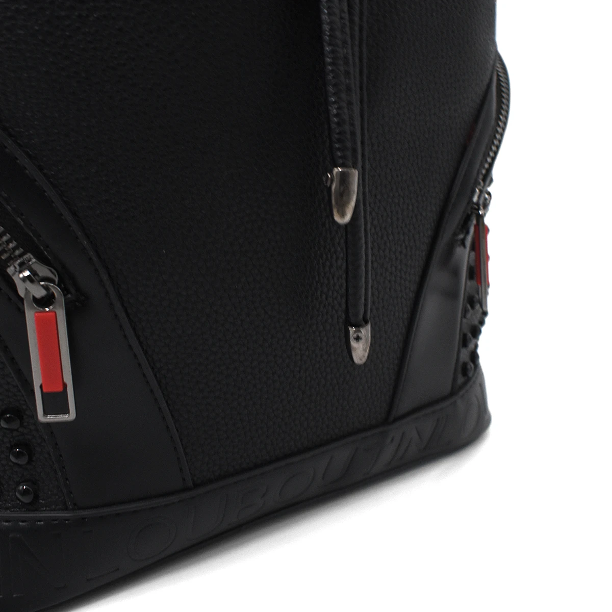 MOCHILA LOUBOUTIN  5