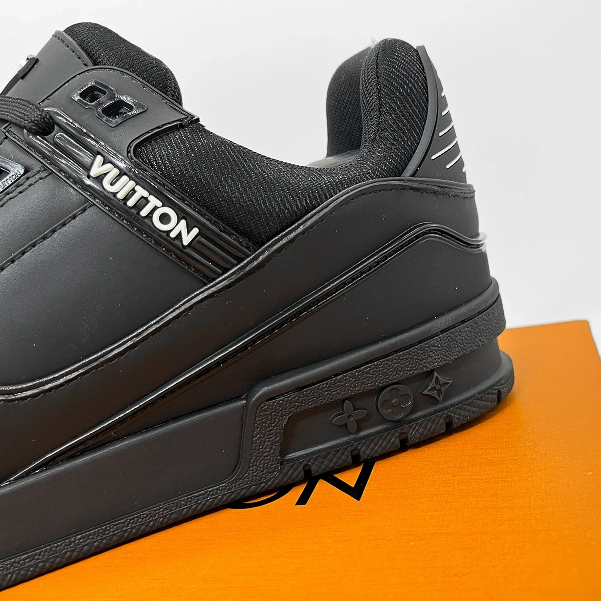 Tenis Louis Vuitton Trainner 8
