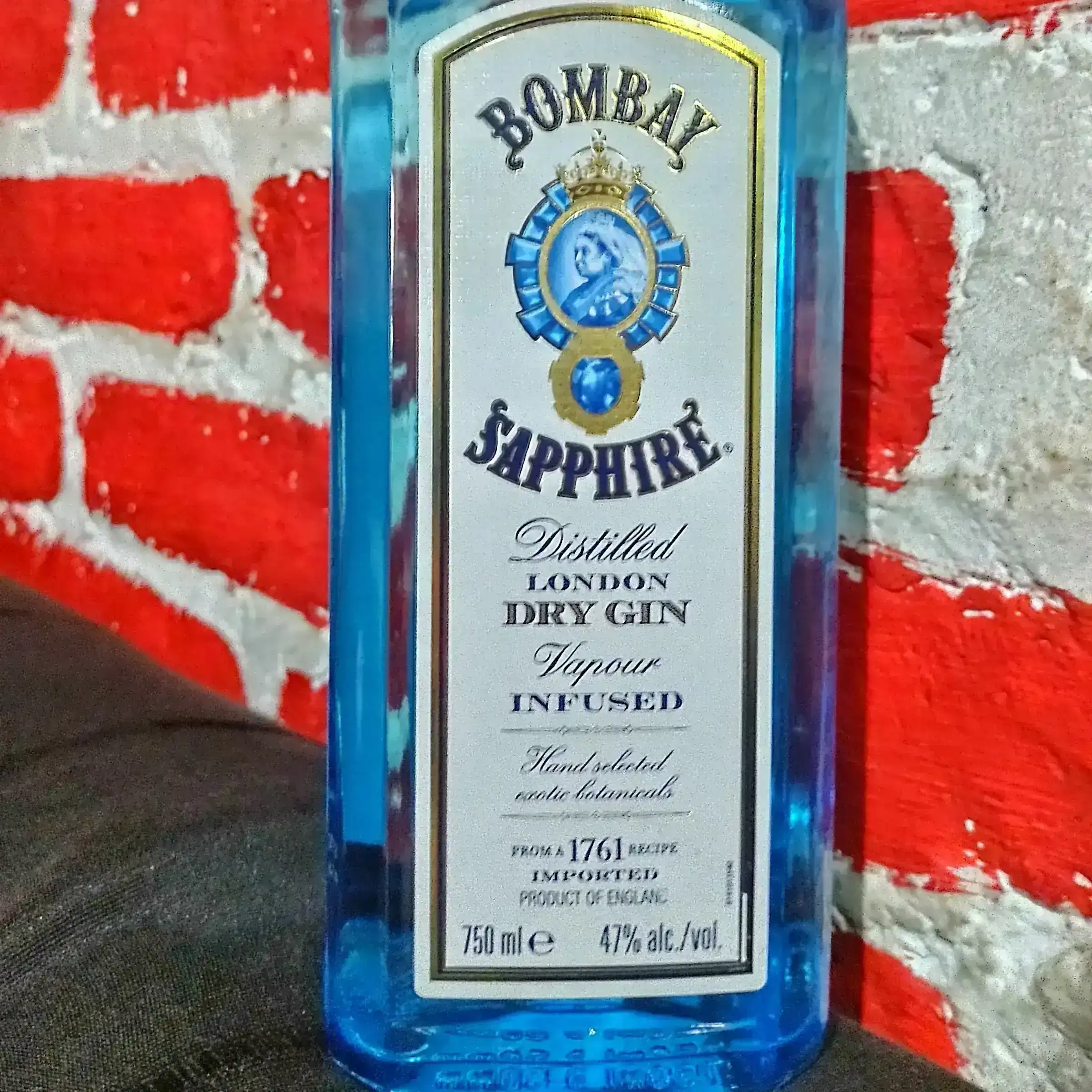 BOMBAY GIN  2